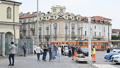 In prognosi riservata all'ospedale dopo aver tentato suicidio In prognosi riservata all'ospedale dopo aver tentato suicidio