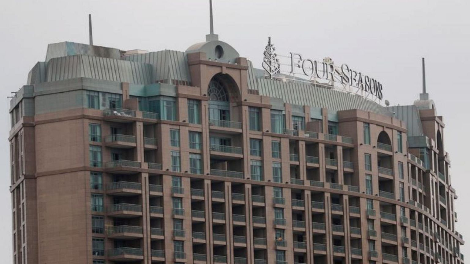 Bill Gates' Cascade Investment to take control of Four Seasons Hotels