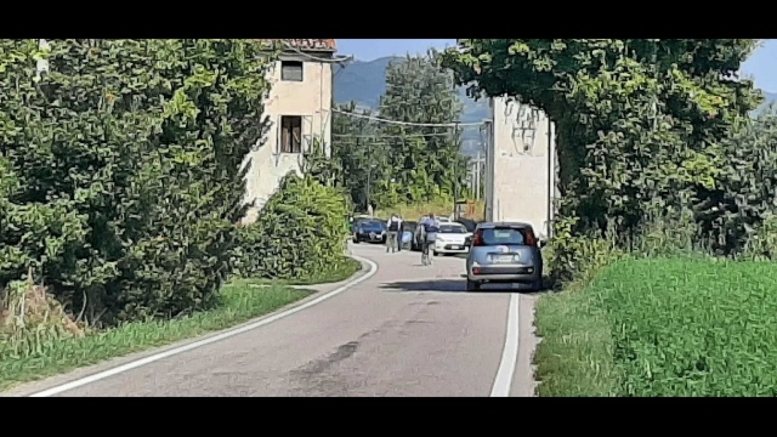 Operazione in corso a Villaga, uomo probabilmente è armato