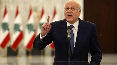 ميقاتي يأمل في وقف انهيار الأوضاع في لبنان