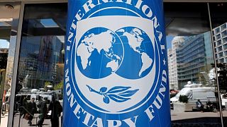 صندوق النقد يتوقع هبوطا حادا للعجز المالي وديون عمان بعد صدمة كوفيد-19