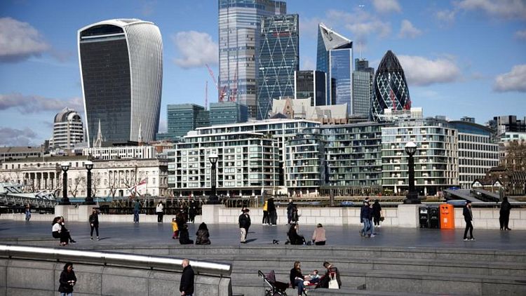 Banks expect London to remain a top financial centre, says survey