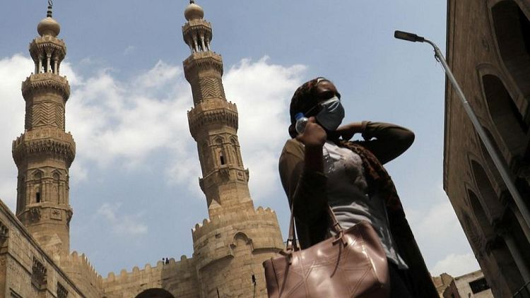 مصر تسجل 934 إصابة جديدة بفيروس كورونا و63 وفاة