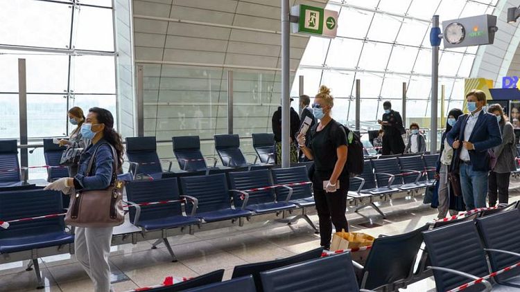 مطار دبي يتوقع انتعاشا أسرع لحركة سفر الركاب