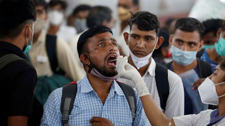 الهند تسجل 34403 إصابات جديدة بكوفيد-19 و320 وفاة