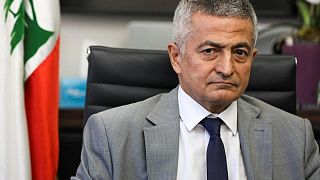 وزير المالية اللبناني يوقع عقد تدقيق جنائي مع ألفاريز آند مارسال