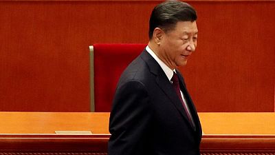 شي: الصين تستهدف تزويد العالم بملياري جرعة من لقاح كوفيد بنهاية العام