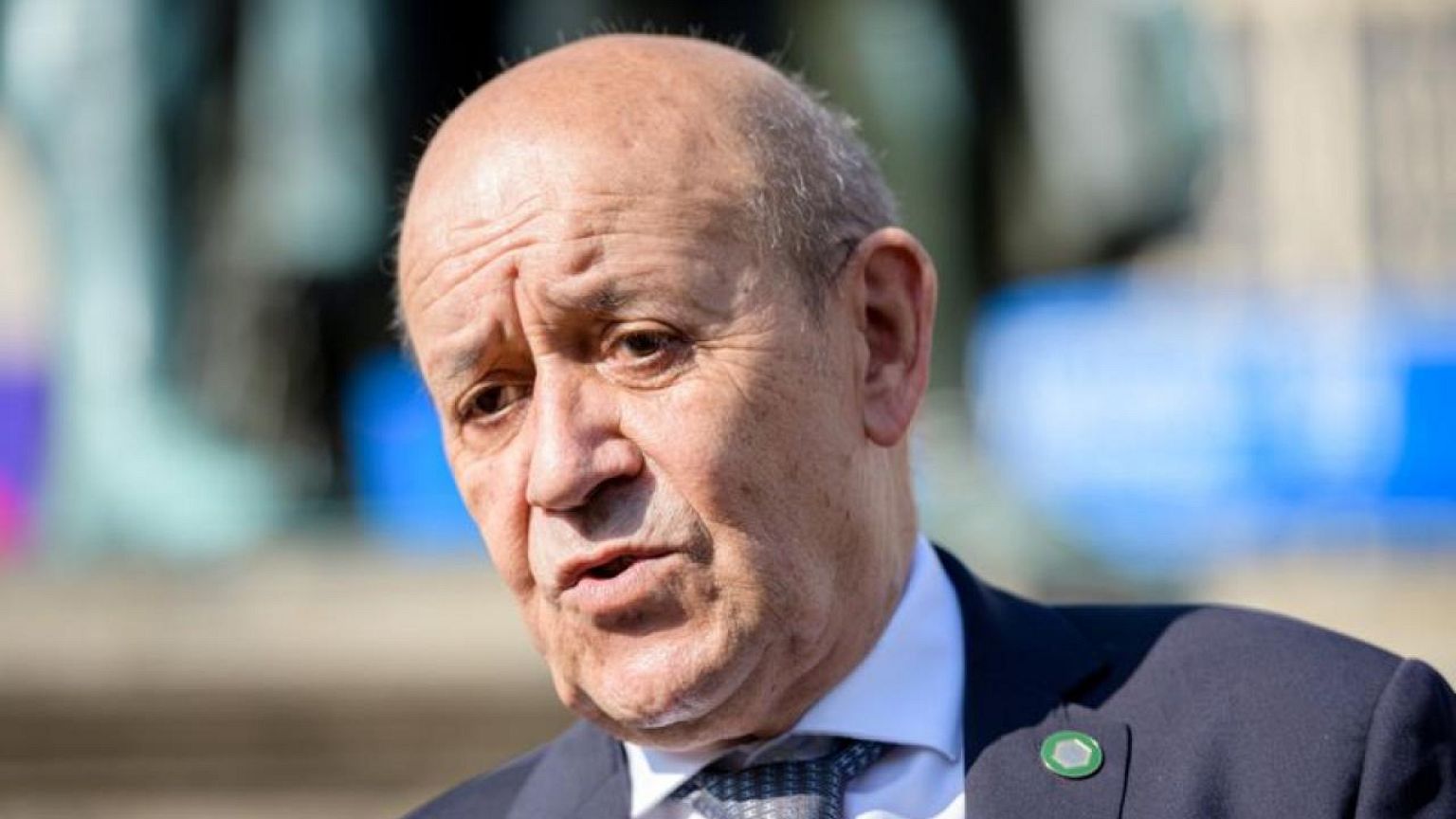 France sees "crisis" over submarine cancellation - Le Drian