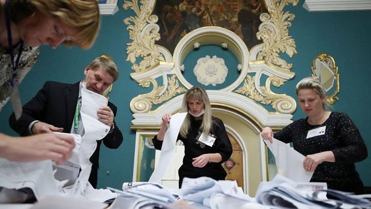 El partido de Putin repite mayoría tras reprimir a los opositores, pero pierde algo de terreno