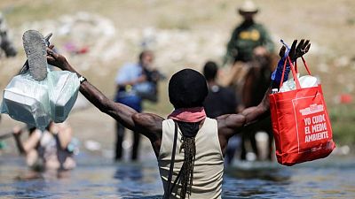 Casa Blanca dice que presunto uso de látigos contra migrantes haitianos no es aceptable