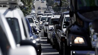 Vehículos eléctricos pueden reducir demanda mundial de capacidad de refinado a la mitad en 2050: Rystad