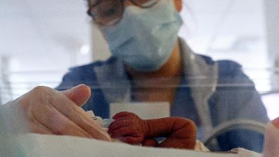Al primo tampone il bimbo era negativo al Covid Al primo tampone il bimbo era negativo al Covid
