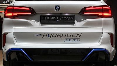 German auto giants place their bets on hydrogen cars