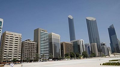 الإمارات تخفف قيد الكمامات مع اقتراب معرض إكسبو