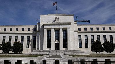 Harker de la Fed dice que pronto será el momento de comenzar a reducir las compras de bonos