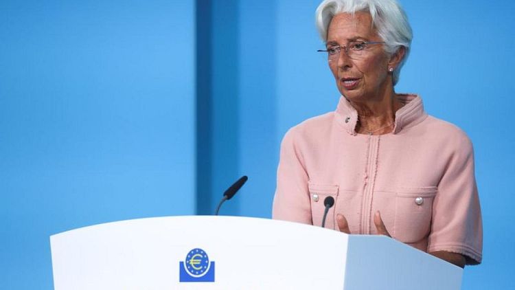 Lagarde, del BCE, dice que muchas causas del repunte de la inflación son temporales