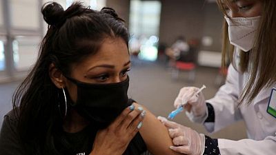 Los CDC de EEUU contradicen a sus asesores y apoyan la dosis de refuerzo para trabajadores de riesgo Los CDC de EEUU contradicen a sus asesores y apoyan la dosis de refuerzo para trabajadores de riesgo