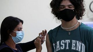البرازيل تسجل 451 وفاة جديدة و15591 إصابة بفيروس كورونا البرازيل تسجل 451 وفاة جديدة و15591 إصابة بفيروس كورونا