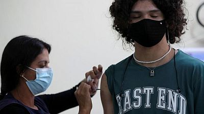البرازيل تسجل 13355 إصابة جديدة بفيروس كورونا و226 وفاة