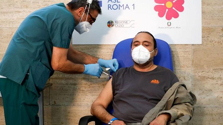 Italy reports 25 coronavirus deaths on Saturday, 3,312 new cases