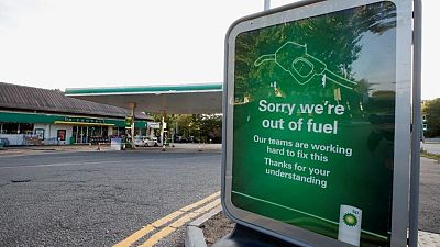 BP dice que casi un tercio de sus estaciones de servicio en Reino Unido están sin combustible
