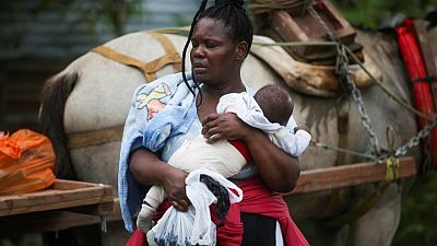 Miles de haitianos siguen atravesando Panamá en ruta hacia EEUU