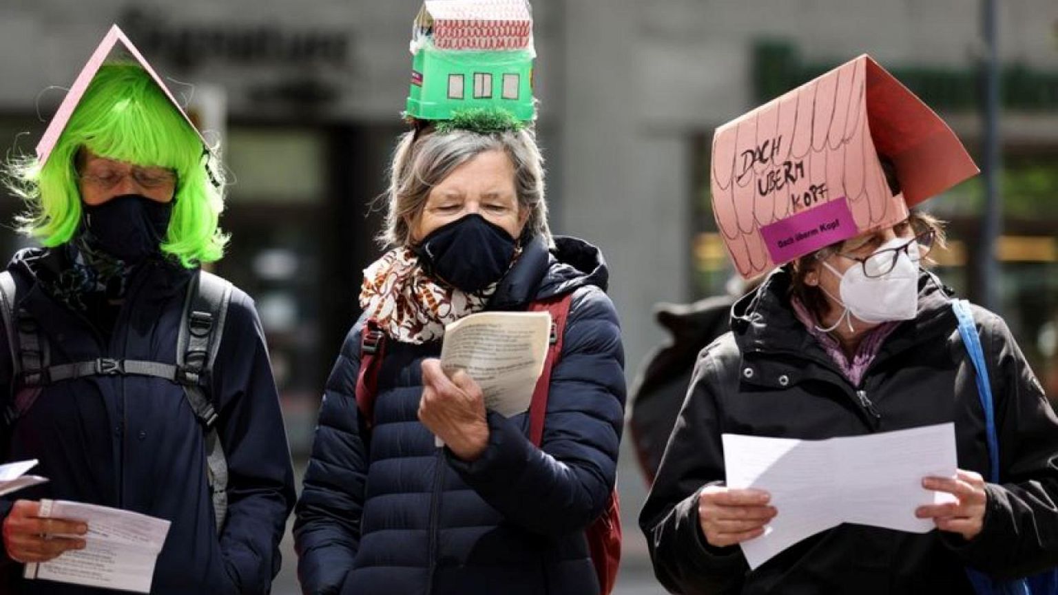 Berliners vote to expropriate large landlords in non-binding referendum
