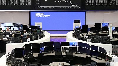 Bolsas europeas suben impulsadas por fortaleza de AstraZeneca y ASM
