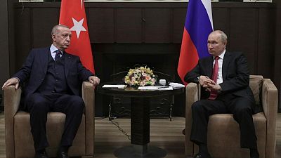 محادثات بين بوتين وأردوغان حول سوريا وقضايا الدفاع