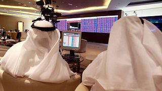 تراجع معظم بورصات الخليج بفعل نزول أسعار النفط وقطر تواصل مكاسبها