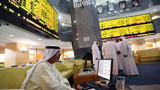 قطاع البنوك يدعم غالبية أسهم الخليج وأبوظبي تهبط