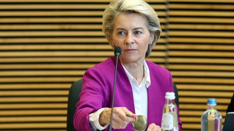 EU commission chief wants progress on Serbia's membership talks