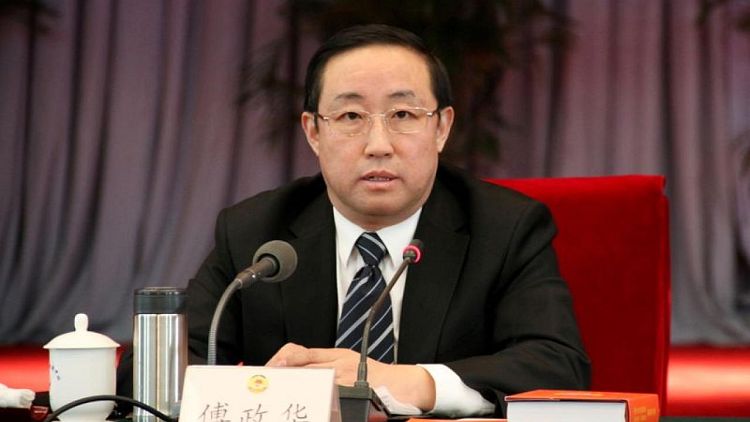 هيئة مكافحة الفساد بالصين تحقق مع وزير عدل سابق