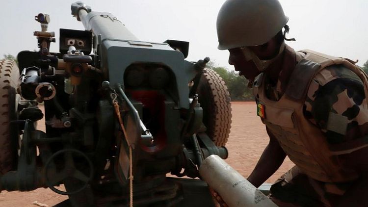 Mali receives four helicopters and weapons from Russia