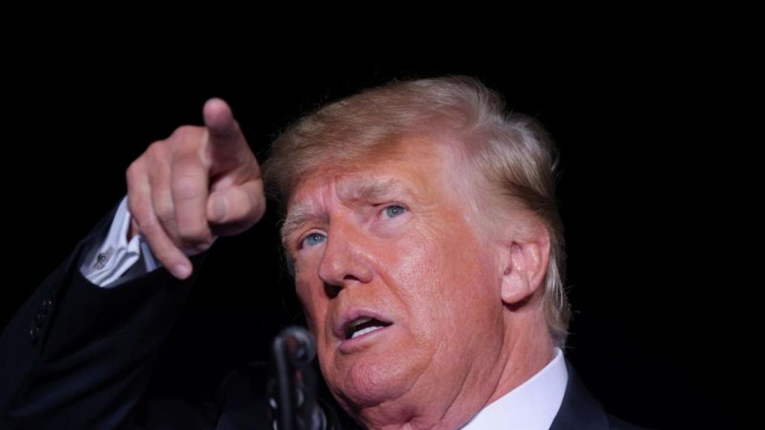 Jueza escucha intento de Trump de rechazar investigación sobre asalto al Capitolio de EEUU