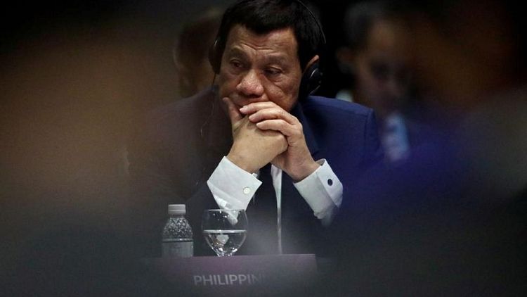 El presidente filipino Rodrigo Duterte anuncia que se retira de la política