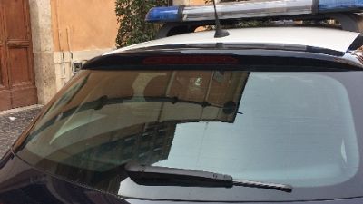 Vicino a Roma.Indagini carabinieri, ipotesi femminicidio-suicido Vicino a Roma.Indagini carabinieri, ipotesi femminicidio-suicido
