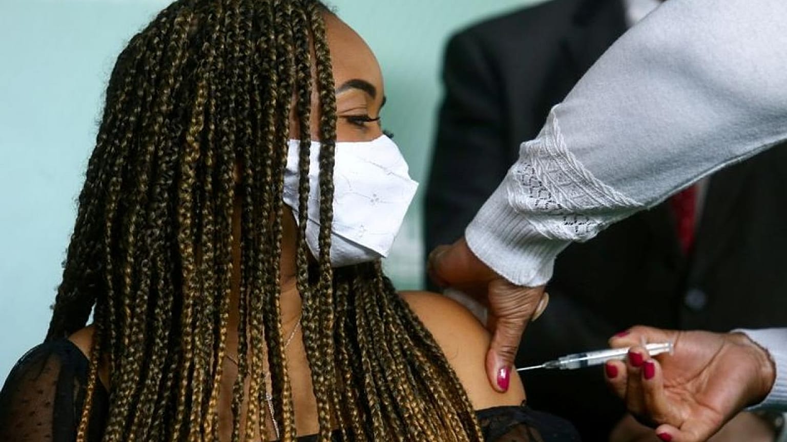 Brasil registra 6.918 nuevos casos y 202 muertes por COVID-19: Ministerio de Salud