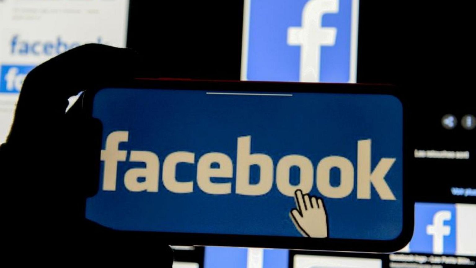 Facebook signs copyright agreement with some French publishers