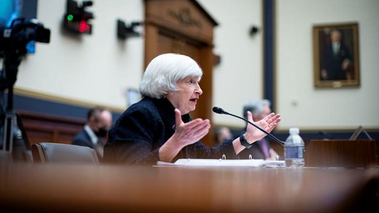 Yellen, del Tesoro: El nombramiento del jefe de la Fed "lo decide el presidente"
