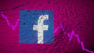 مسؤول تنفيذي: فيسبوك ستسعى لصرف المراهقين عن المحتوى الضار