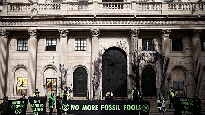 Bancos centrales carecen de herramientas para luchar contra el cambio climático: Nobel de Economía