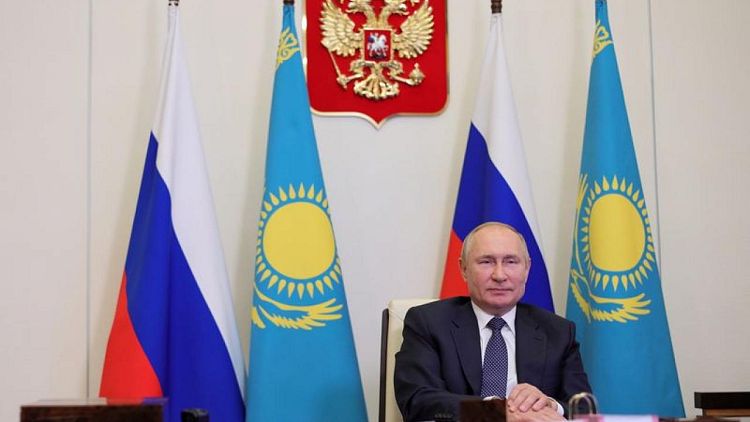 تقارير: بوتين يأمر الحكومة بالتقيد بنقل الغاز إلى أوروبا عبر أوكرانيا