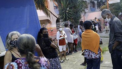 Brasil registra más de 451 muertes por COVID-19 y el total asciende a 599.810