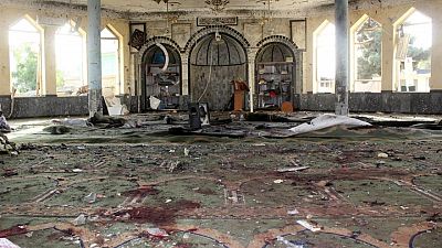 وكالة الأنباء الرسمية: انتحاري يقتل 46 في مسجد بأفغانستان وكالة الأنباء الرسمية: انتحاري يقتل 46 في مسجد بأفغانستان