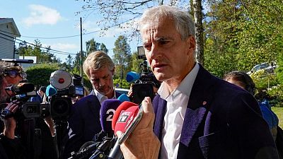 Norway's Labour, Centre agree to form minority government Norway's Labour, Centre agree to form minority government