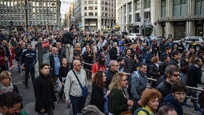 Confusione in testa al corteo ora diretto verso piazzale Loreto Confusione in testa al corteo ora diretto verso piazzale Loreto