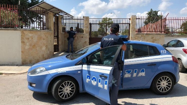 A Lecce, artista era stato portato in ospedale. Indaga polizia