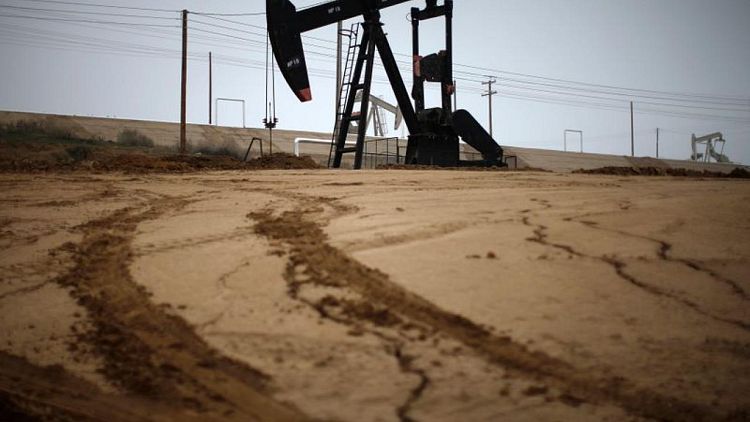 النفط يقترب من ذروة 3 سنوات وسط مخاوف من أزمة الطاقة
