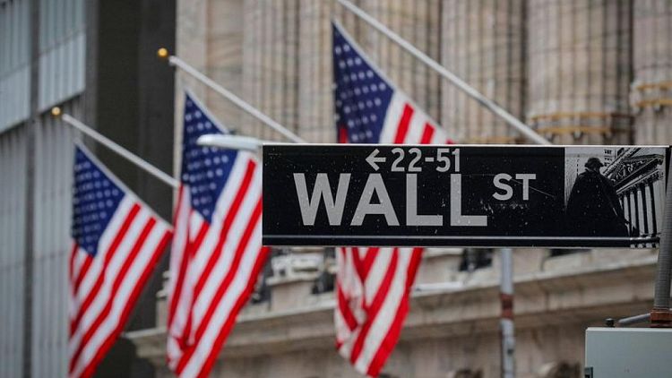 Wall Street abre al alza por impulso de bancos y energía